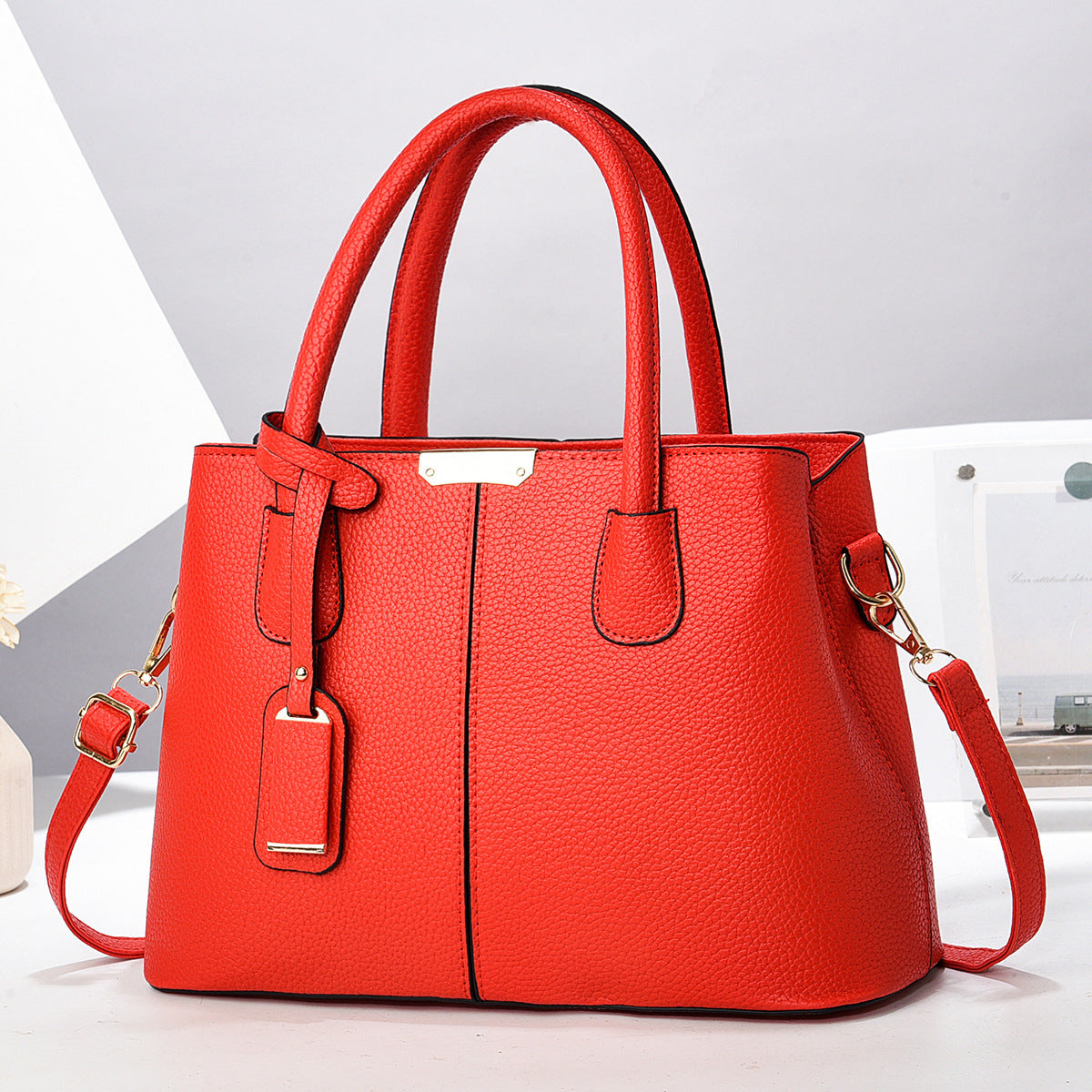 Fashion Large Capacity Shoulder Messenger Bag
