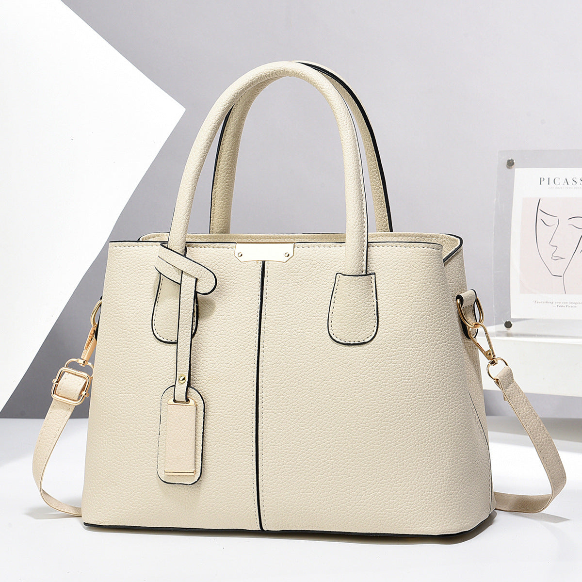 Fashion Large Capacity Shoulder Messenger Bag